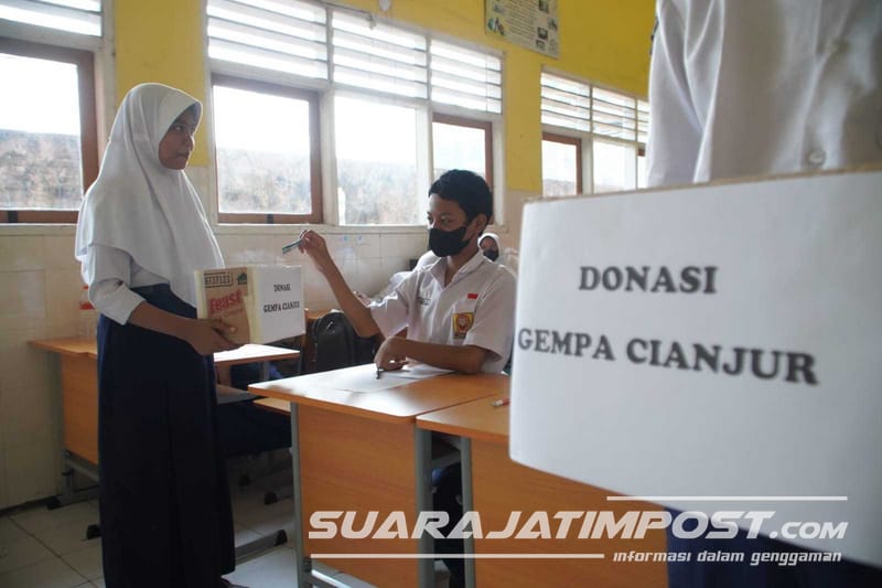 Serentak, Ratusan Siswa di Kota Mojokerto Open Donasi untuk Korban Gempa Cianjur