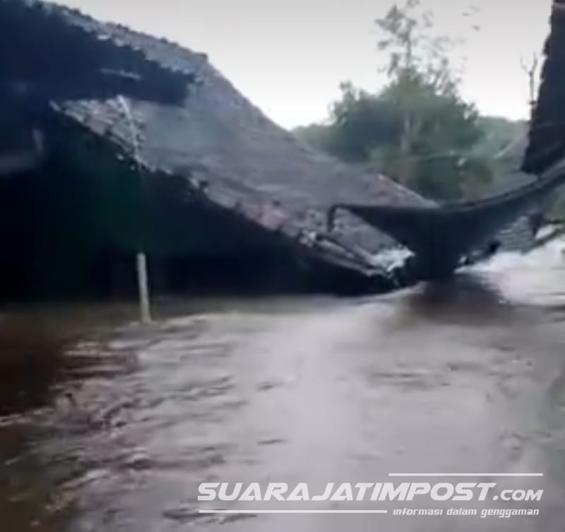Banjir Banyuwangi Kian Parah, Beberapa Rumah Terendam, Hanya Terlihat Atap