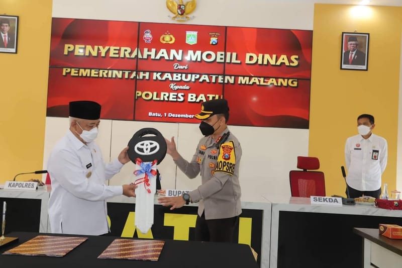 Sukses Lakukan Percepatan Vaksinasi di Tiga Kecamatan, Pemkab Malang Hadiahi Khusus Polres Batu