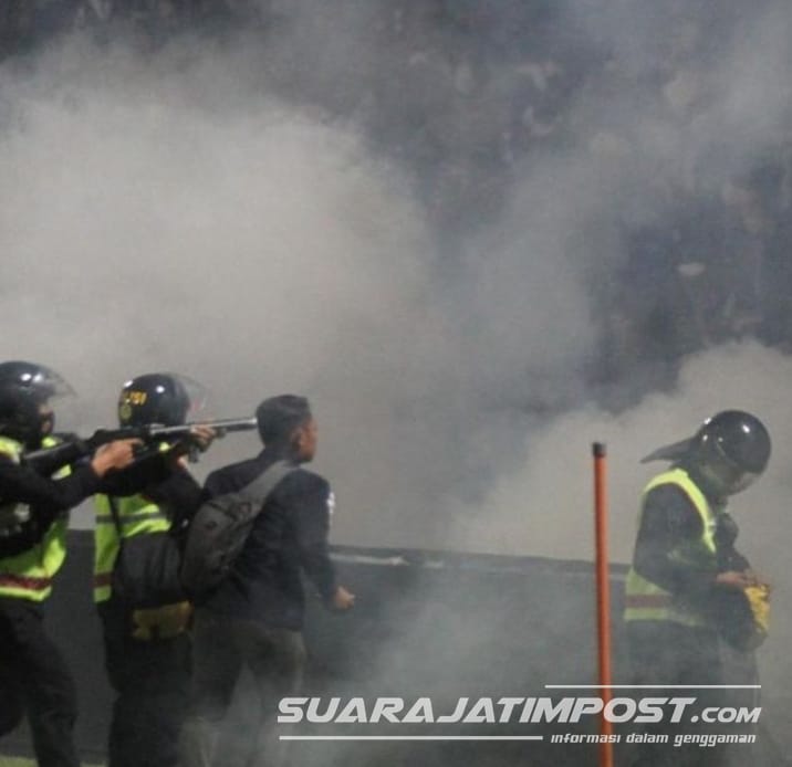 Kapolda Jatim Benarkan Penembakan Gas Air Mata, PWNU Jatim: Copot Jabatan Nico