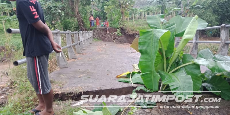Jembatan Penghubung Dusun di Banyuwangi Putus, Pondasi Hancur Dihantam Arus Sungai