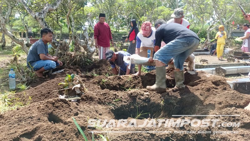 Pemakaman di Banyuwangi Porak Poranda Diterjang Banjir, Pengurus : Ada 80 Makam yang Hilang