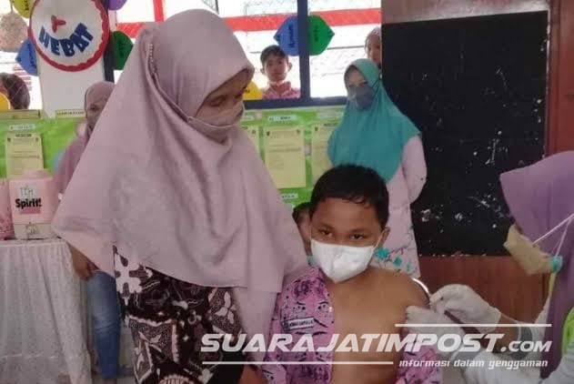 Vaksinasi Pelajar Rendah, DPRD Lumajang Minta Nakes Turun ke Lembaga Sebagai Upaya Jemput Bola