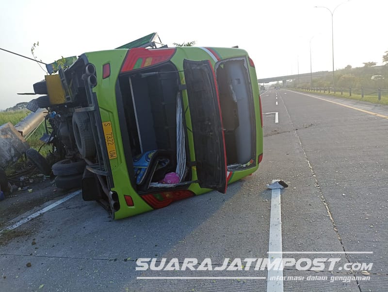 Diduga Mengantuk, Laka Tunggal Bus Mini PO Ardiansyah di Tol Mojokerto - Surabaya KM 711