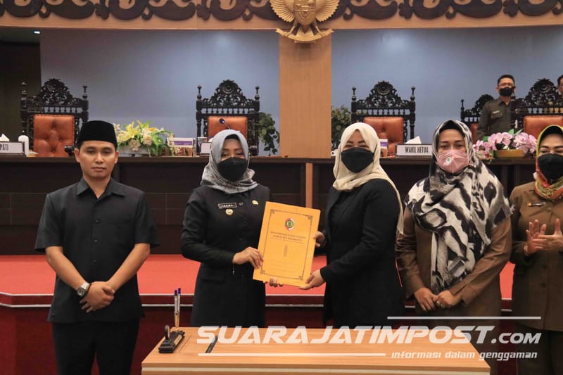 DPRD Kabupaten Mojokerto Gelar Paripurna Penandatanganan Persetujuan Bersama 3 Raperda