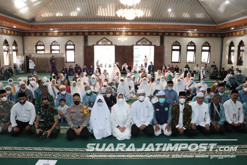 Kembali ke Tanah Air, Jemaah Haji Disambut Kapolres dan Wali Kota Batu 