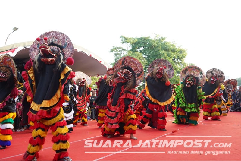 Ribuan Penari Barong Nusantara Ramaikan Parade 1000 Barong