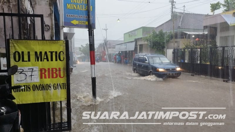 Kembali Diguyur Hujan, Kota Malang Banjir