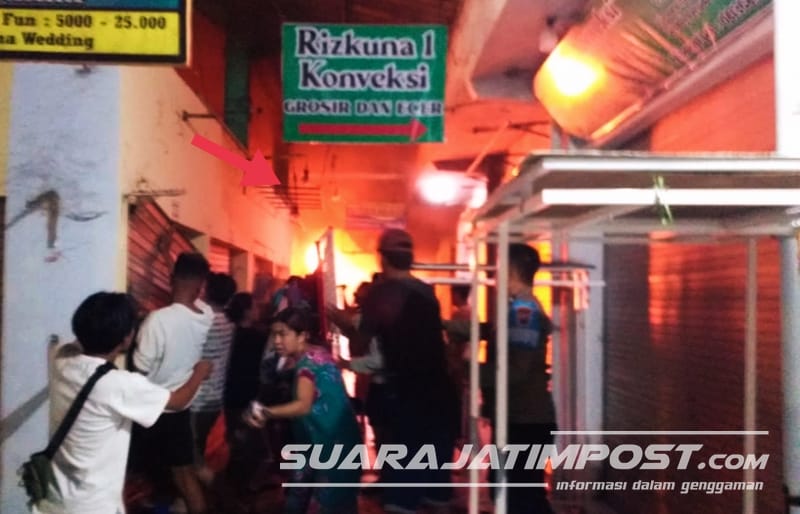 6 Kios Pasar Baru Jember Ludes Terbakar, Pedagang Lain Selamatkan Dagangan