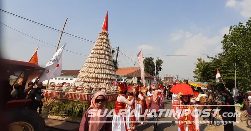 Gelar Festival, 455 Tumpeng Kue Manco Madiun Tembus Rekor MURI