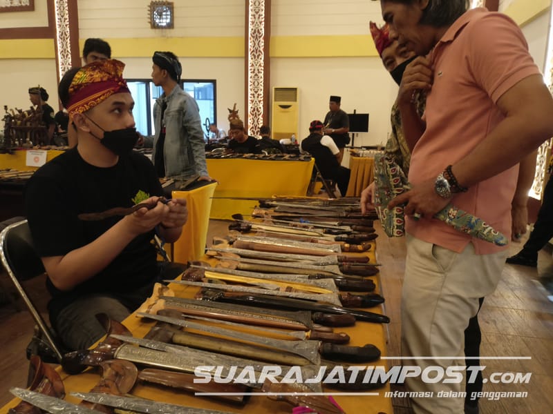 MKGR mengadakan Pameran dan Bursa Keris di Gedung DPD Golkar Jatim Surabaya